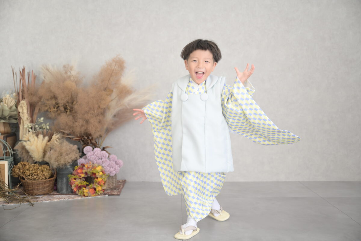 被布のお着物で七五三記念(3歳)の写真