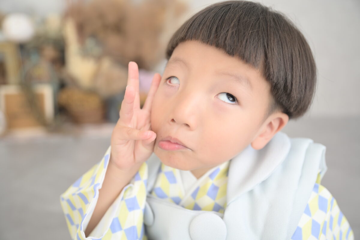 被布のお着物で七五三記念(3歳)の写真