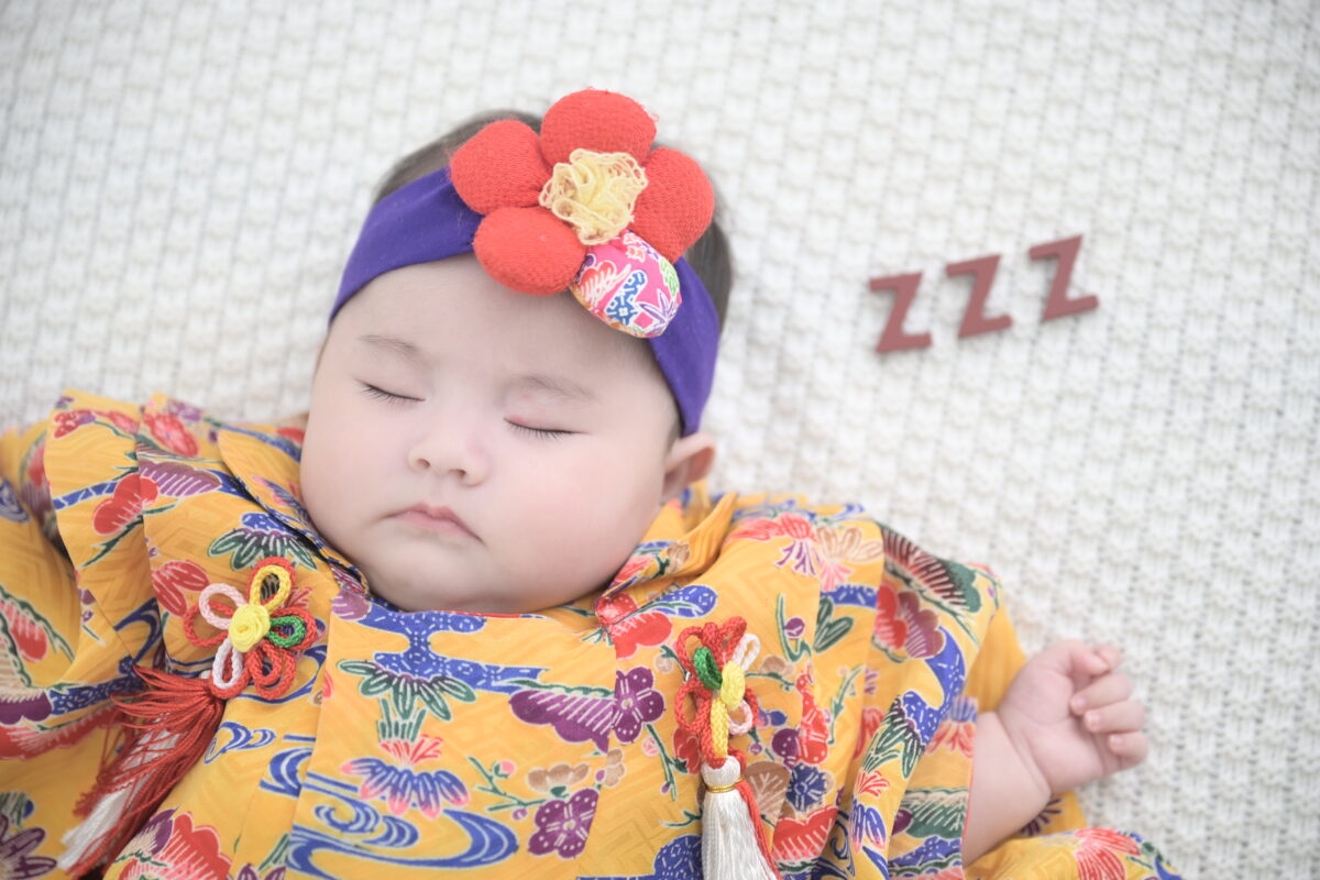 【百日記念】琉装で家族写真！初めてのお祝いは「おもいでばこ」で - No Image