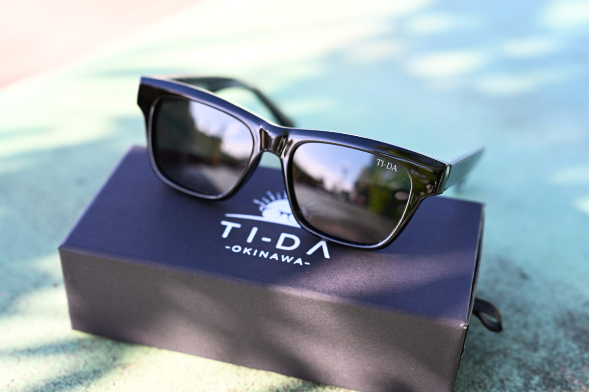 沖縄のサングラスの物撮り写真