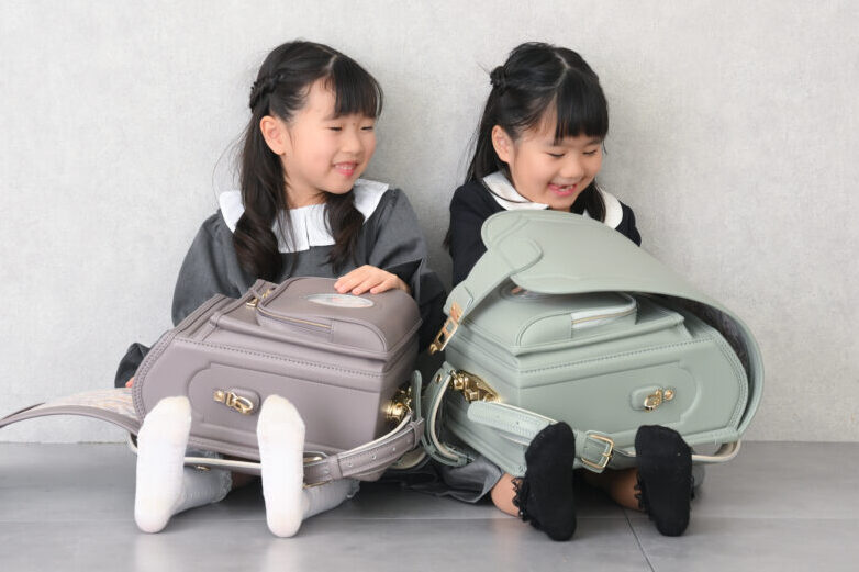 入学記念の写真（いとこ同士）