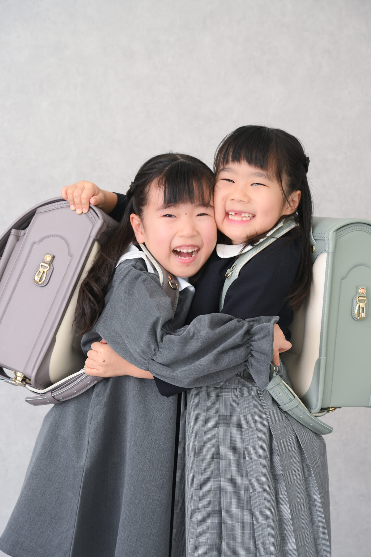 入学記念の写真（いとこ同士）