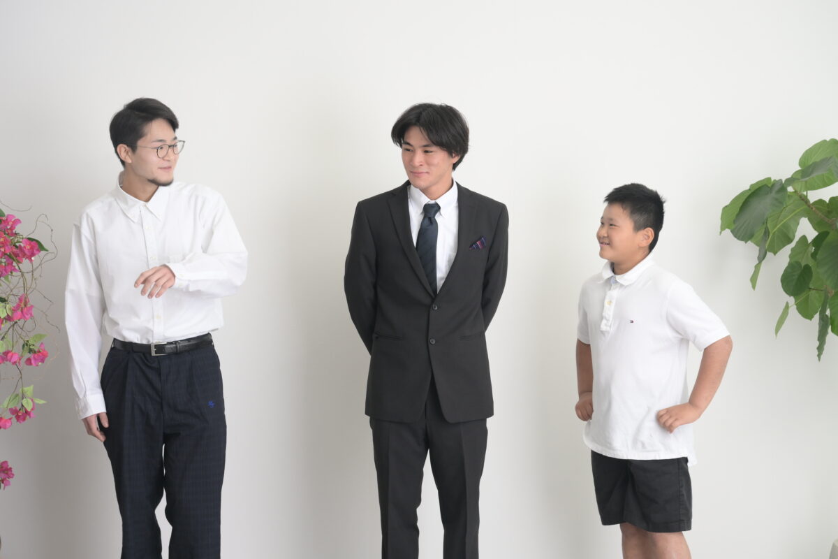 はたちの集い（成人式）で記念に兄弟写真