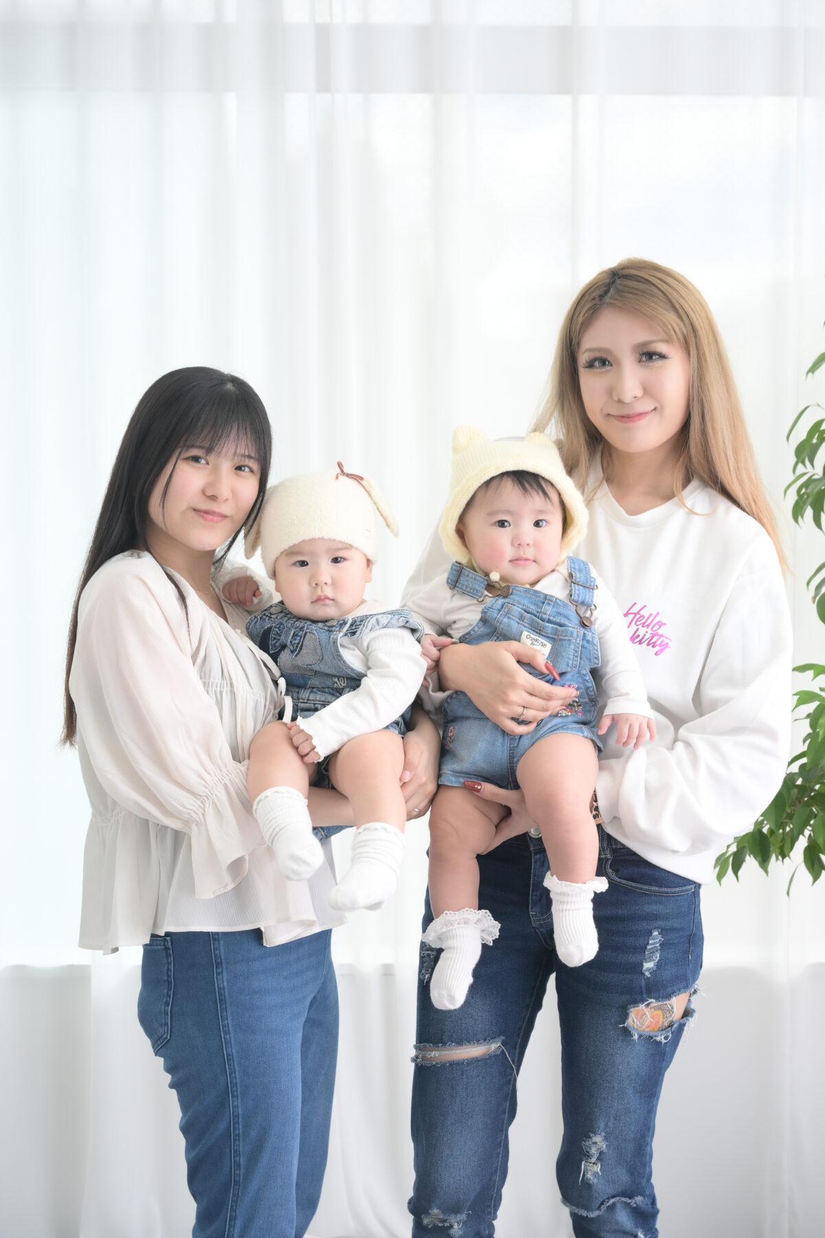 赤ちゃん（いとこ同士）の写真