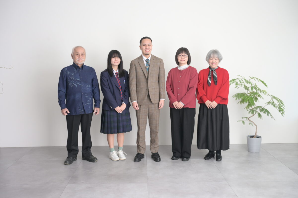 おもいでばこに「はたちの集い」記念でご家族大集合 - No Image