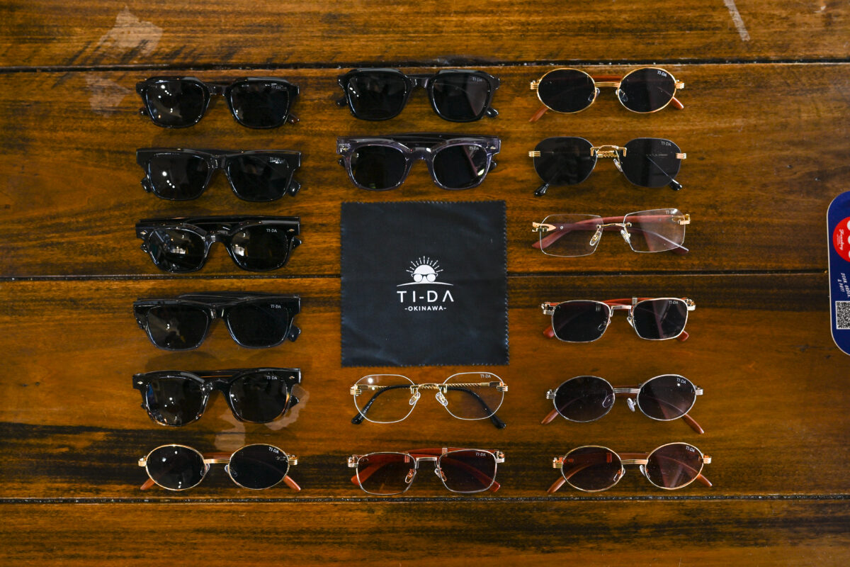 沖縄のサングラスの物撮り写真