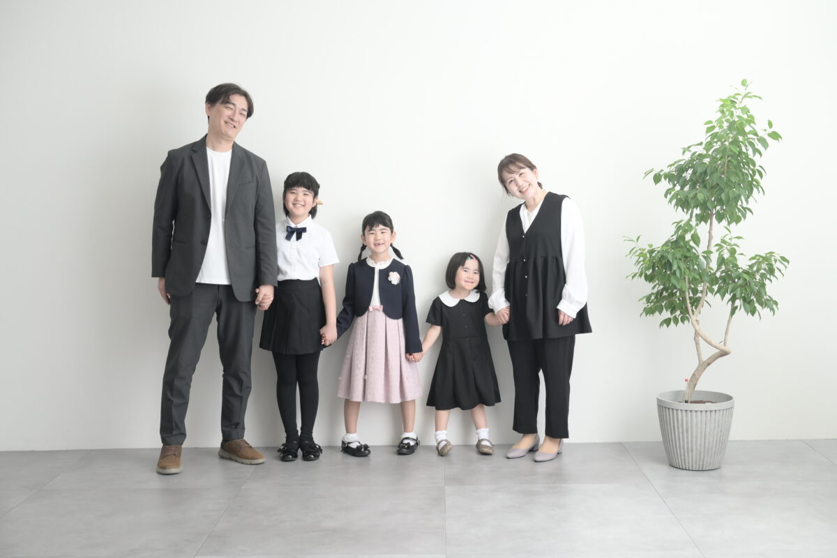 家族揃って入学記念の前撮り写真